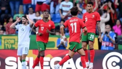 孙铭徽布朗联手，广厦击败浙江斩获德比胜利