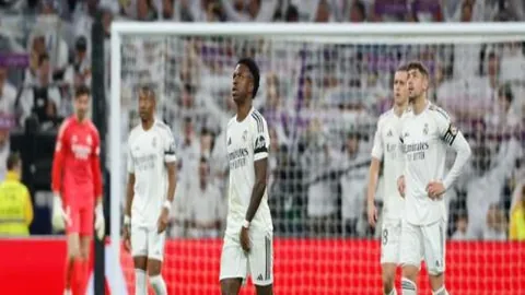 《體育時報》曝萊萬拒高薪轉會，繼續留守巴薩征戰下賽季